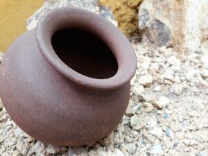 Arte en tus manos: Convierte la arcilla en obras maestras