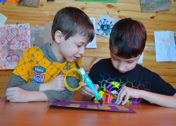 Creatividad en Acción: Manualidades Mágicas para Niños