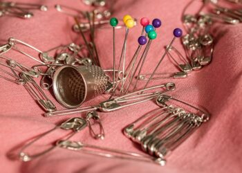 Maestro de la aguja y el hilo: Costura creativa y tejido artesanal