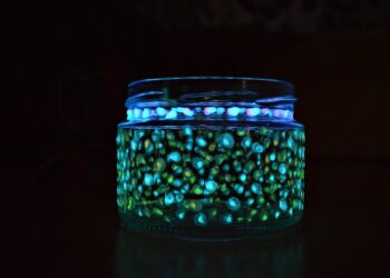 Reimaginando lo desechado: Reciclaje creativo y sostenible