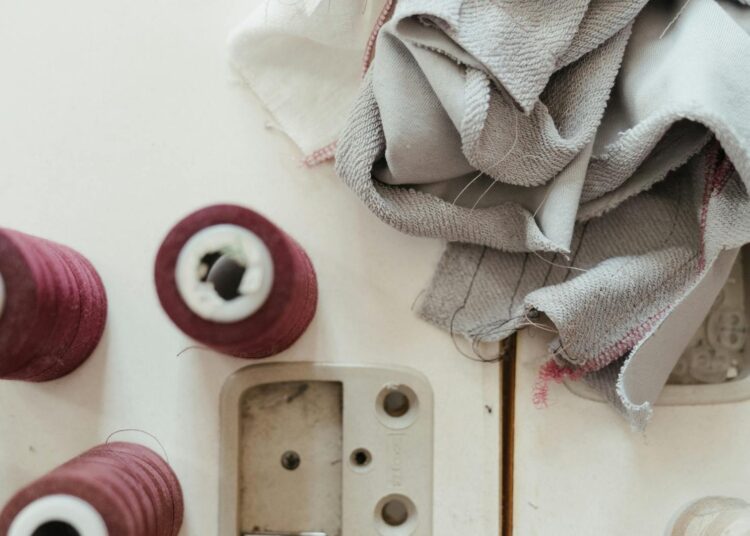 Cómo hacer una bolsa de tela con cremallera paso a paso