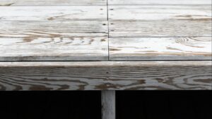 Cómo hacer una mesa de jardín DIY con madera: tutorial completo paso a paso