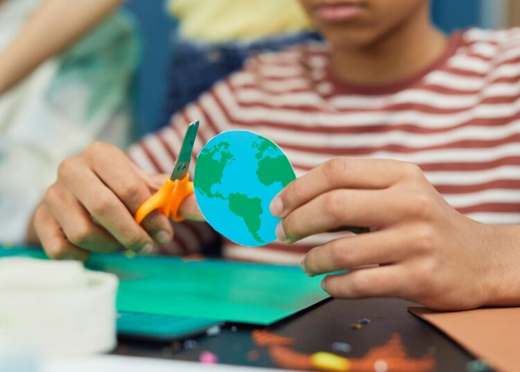 Manualidades con goma EVA para niños: 10 ideas fáciles y divertidas