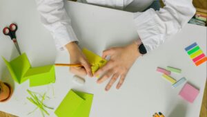 Cómo hacer organizadores de escritorio con materiales reciclados