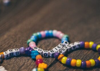 Kit de bisutería para principiantes con cuentas de colores para hacer pulseras