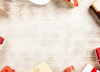 Cajas de papel decorado vistas desde arriba, base para hacer una caja explosiva de scrapbooking