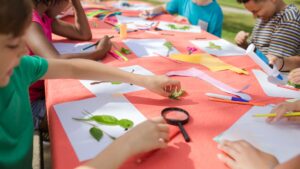 Mejores kits de manualidades para niños: guía 2026
